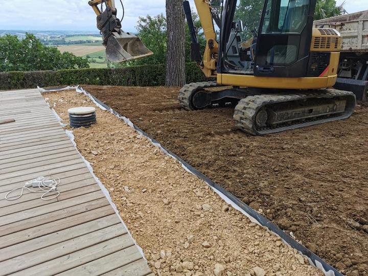 Entreprise de terrassement, Sauveterre